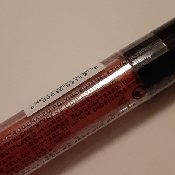 Illuminati Liquid Lipstick in Symbol - Picture 4 of 5